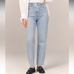 Abercrombie Curve Love Ankle Straight Ultra High Rise Light wash Jeans